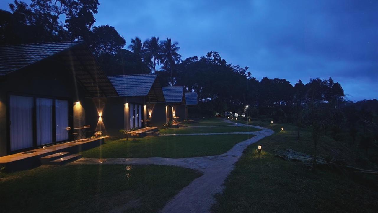 Bendheka - Cliff Front Cottages Coorg Gonikoppal Exterior foto